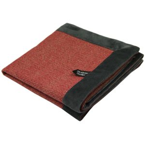 17 Stories Barabara Herringbone Boutique Bedspread red W50 x L240cm