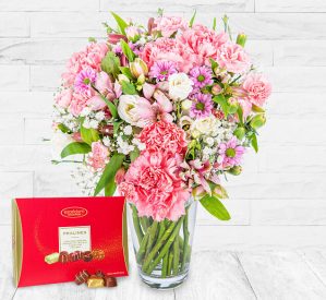 123 Flowers Classic Pretty & Pink & Chocs