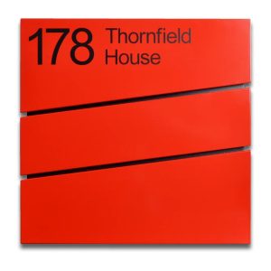 Brayden Studio Ayoka Locking Wall Mounted Letter Box red 40.0 H x 40.0 W x 12.0 D cm