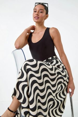 Dusk Fashion Swirl Print Belted Hanky Hem Midi Skirt in Black 18 female