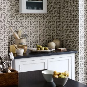 Morris & Co Rosehip 10.05m x 52cm Matte Wallpaper Roll white/black/brown 1005.0 H x 52.0 W cm