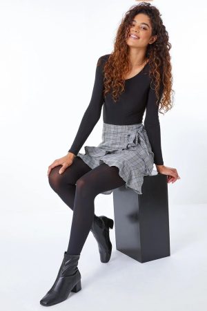 Dusk Fashion Check Print Asymmetric Frill Detail Skirt in Grey 16 female