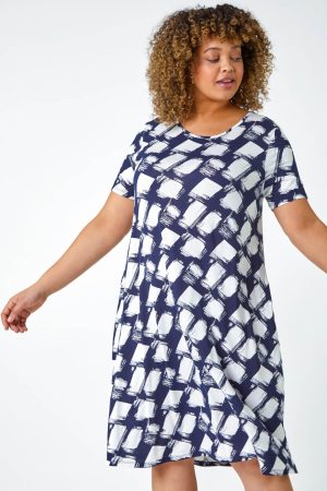 Roman Curve Roman Originals Curve Geometric Print Pocket Stretch Dress in Navy - Size 2224 2224 female
